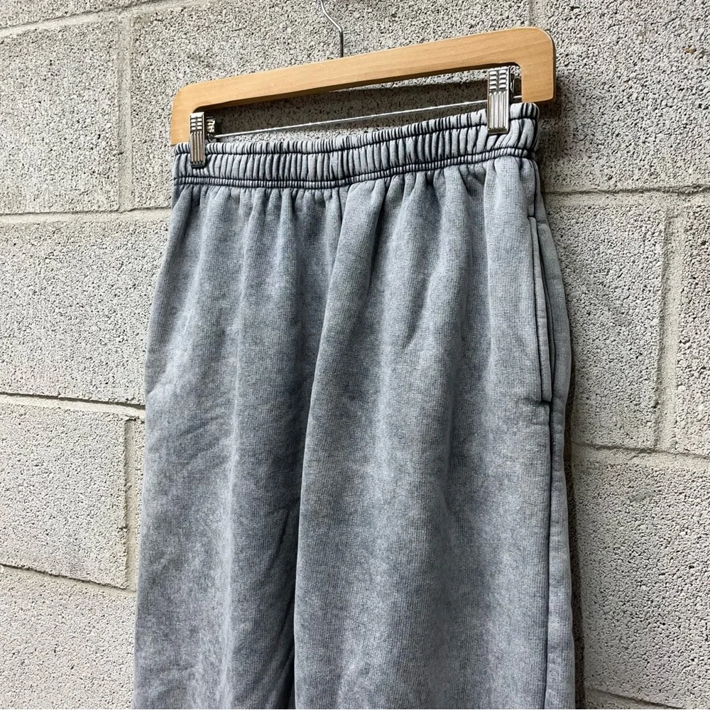 Pretty Little Thing Wide Leg Acid Wash Gray Sweatpants - Picture 2 of 8
